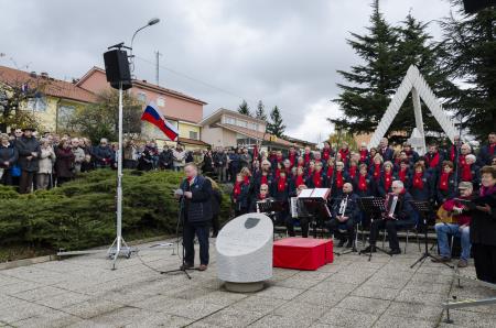 Doprsni kip Borisa Raceta – Žarka na Kozini 8